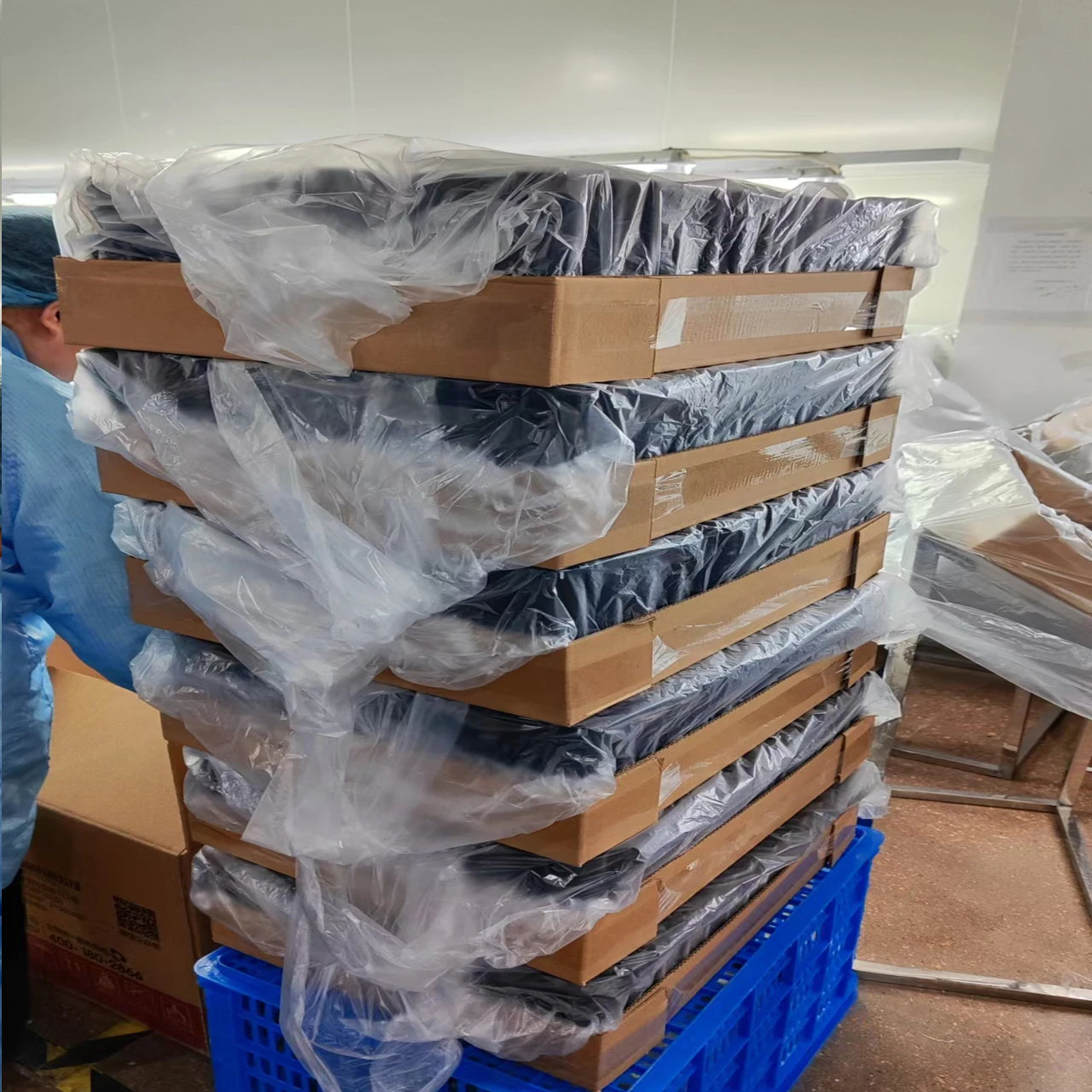 Tray with polybag Tray with polybag