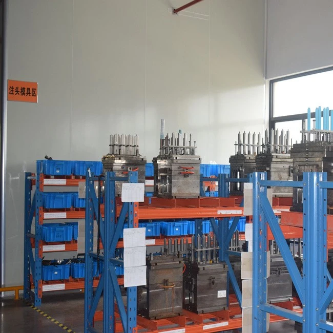 Injection head mold area Injection head mold area
